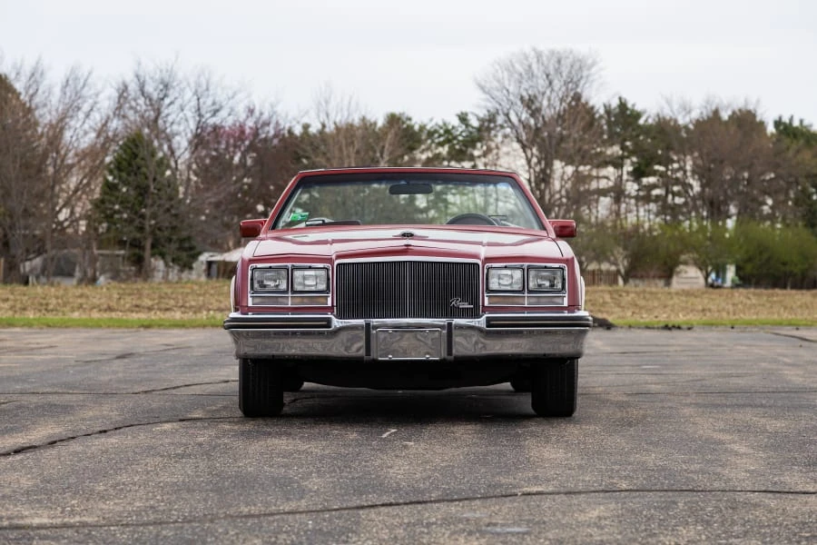 1985 Buick Riviera 4th-7th Gen - Image 4 of 31