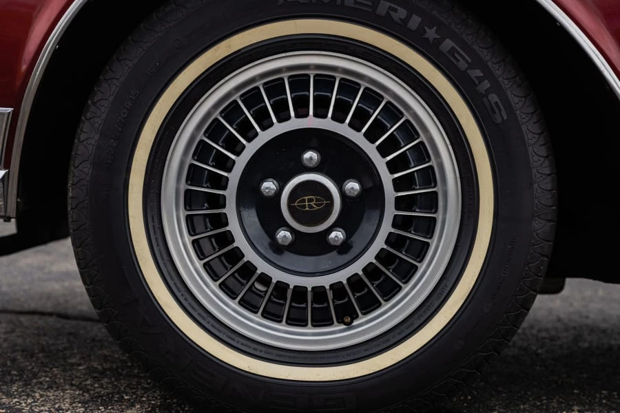 1985 Buick Riviera 4th-7th Gen - Image 14 of 31