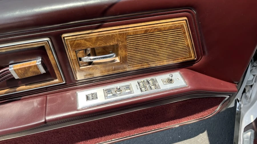 1985 Buick Riviera 4th-7th Gen - Image 9 of 11