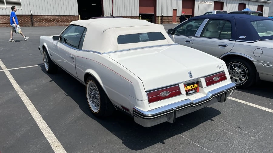 1985 Buick Riviera 4th-7th Gen - Image 5 of 11