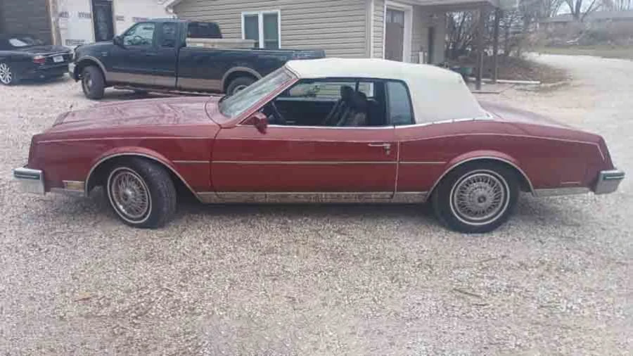 1985 Buick Riviera 4th-7th Gen - Image 2 of 7