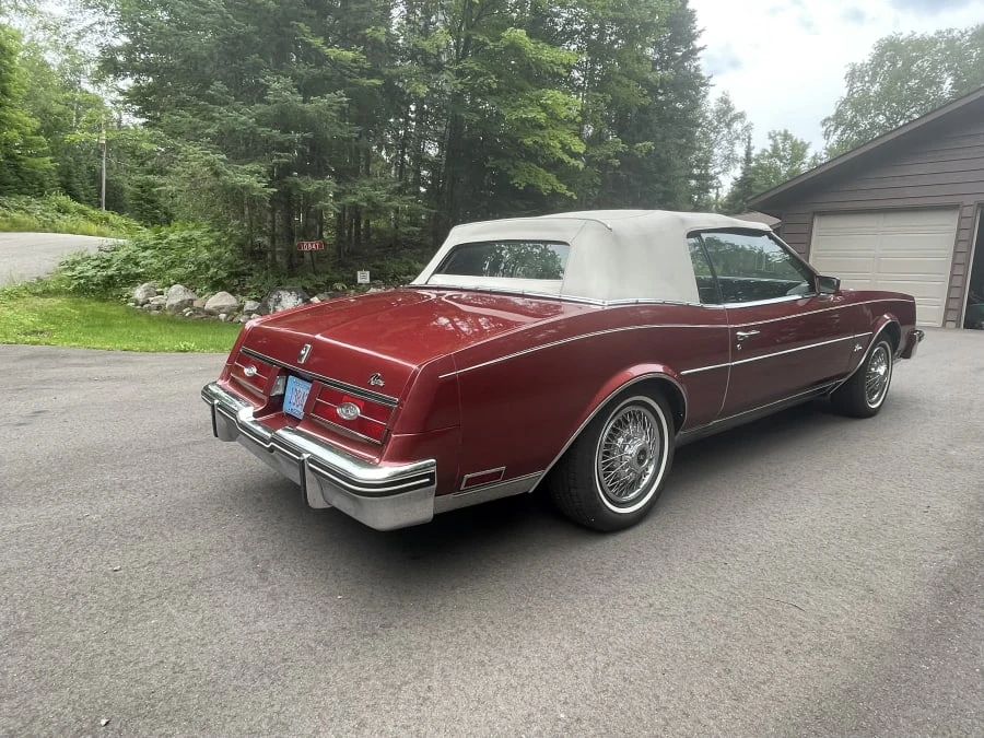 1985 Buick Riviera 4th-7th Gen - Image 15 of 27