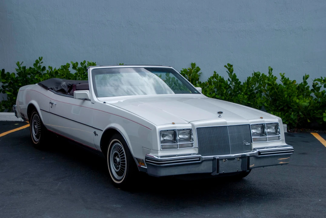 1985 Buick Riviera 4th-7th Gen - Image 3 of 31
