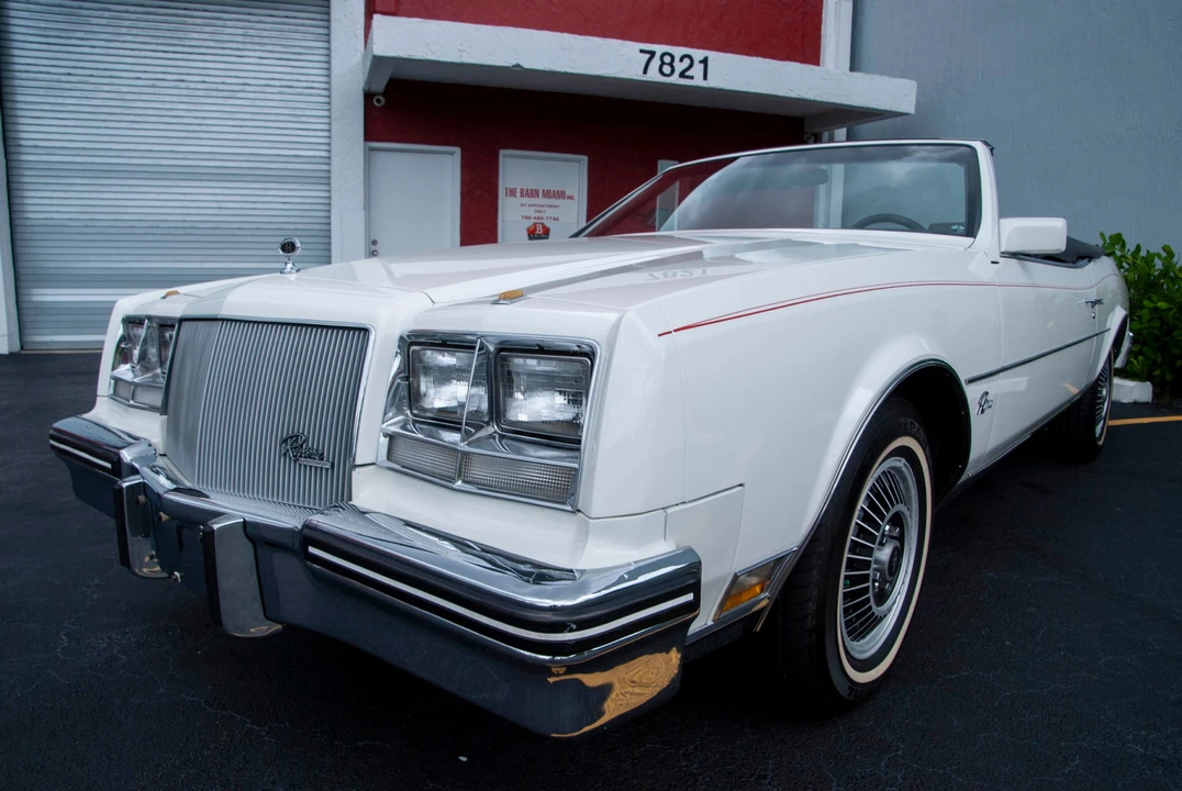 1985 Buick Riviera 4th-7th Gen - Image 14 of 31