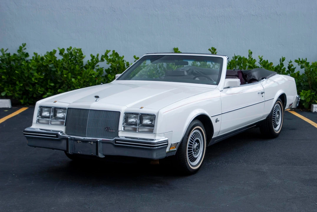 1985 Buick Riviera 4th-7th Gen - Image 13 of 31