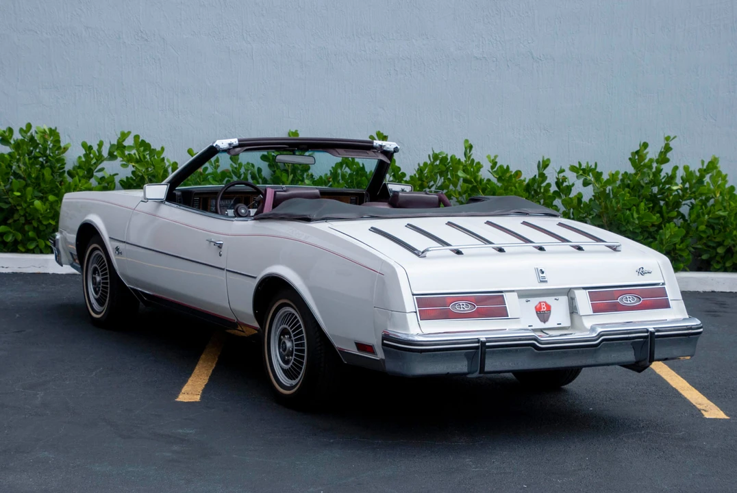 1985 Buick Riviera 4th-7th Gen - Image 17 of 31