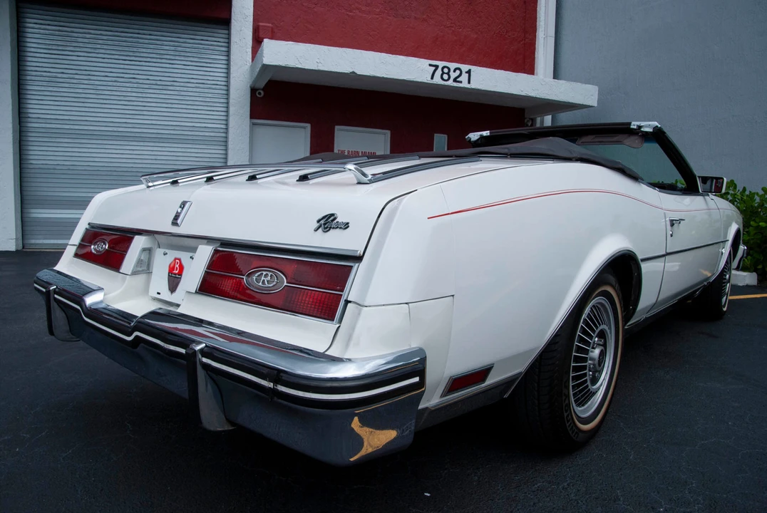 1985 Buick Riviera 4th-7th Gen - Image 20 of 31