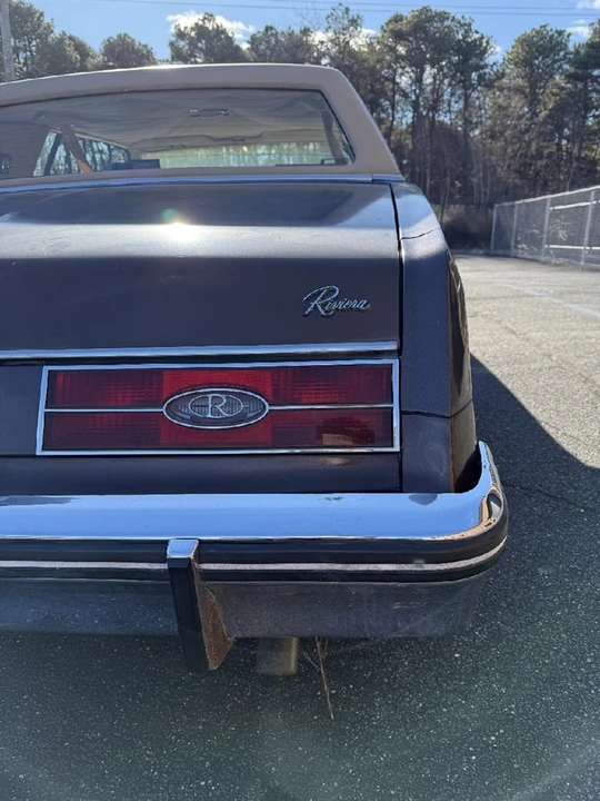 1985 Buick Riviera 4th-7th Gen - Image 10 of 21