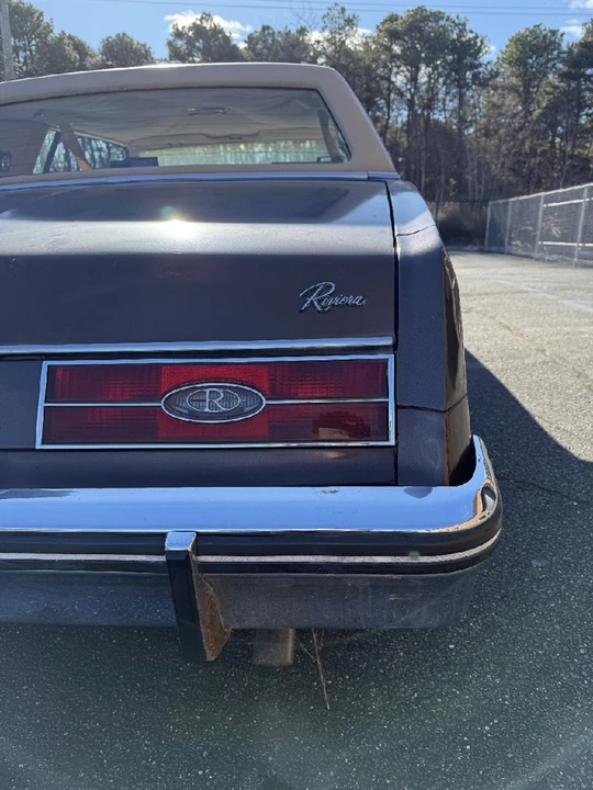 1985 Buick Riviera 4th-7th Gen - Image 10 of 21