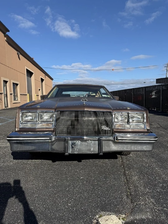 1985 Buick Riviera 4th-7th Gen - Image 3 of 21