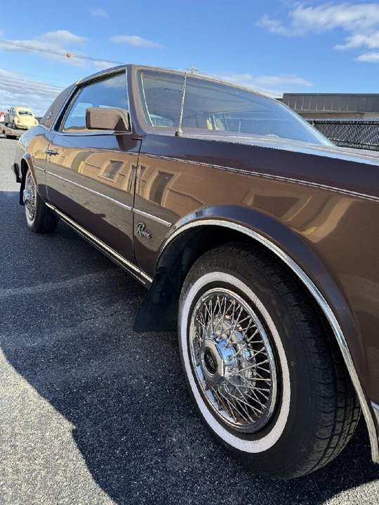 1985 Buick Riviera 4th-7th Gen - Image 6 of 21