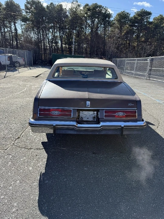1985 Buick Riviera 4th-7th Gen - Image 11 of 21