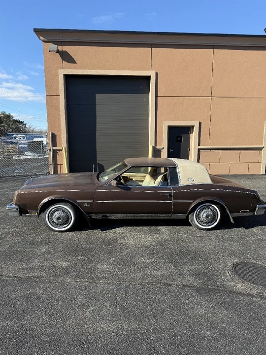 1985 Buick Riviera 4th-7th Gen - Image 8 of 21