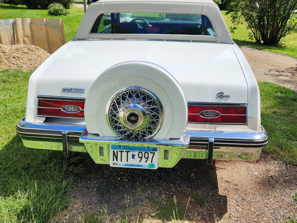 1985 Buick Riviera 4th-7th Gen - Image 12 of 31