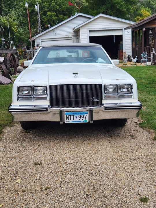 1985 Buick Riviera 4th-7th Gen - Image 6 of 31