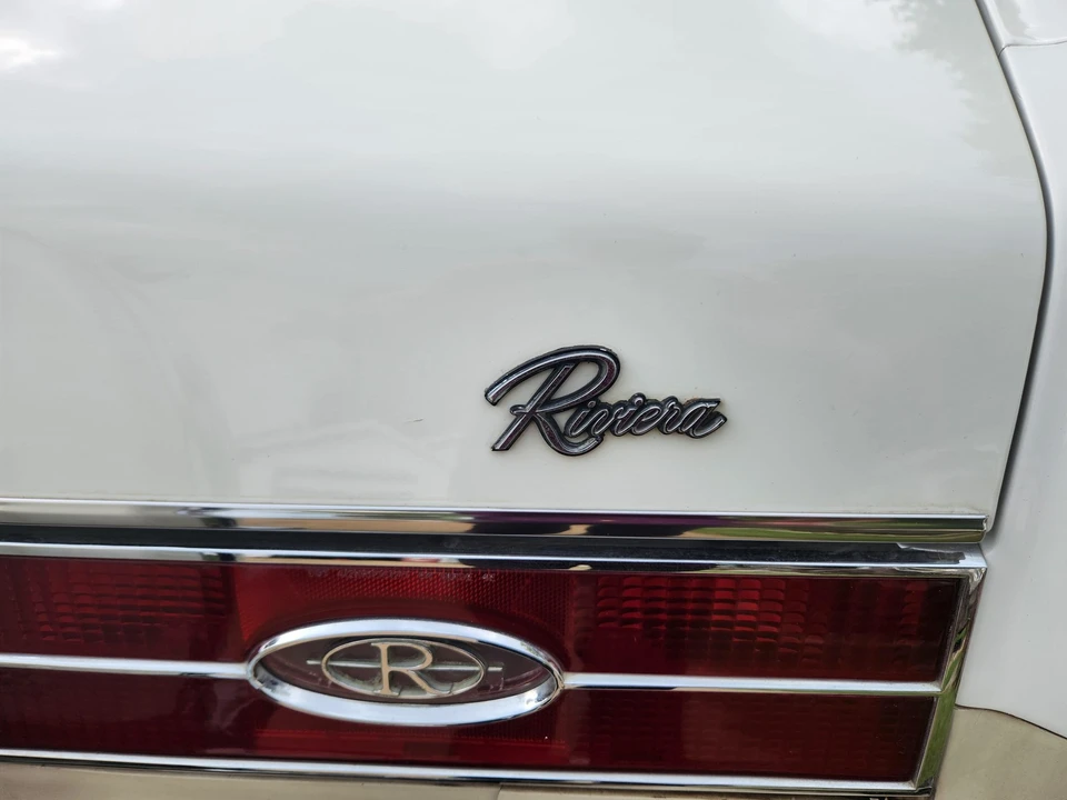 1985 Buick Riviera 4th-7th Gen - Image 27 of 31