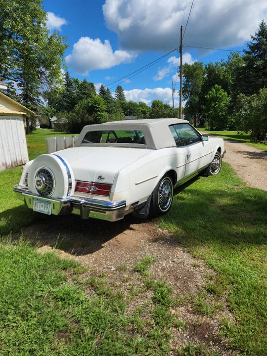 1985 Buick Riviera 4th-7th Gen - Image 15 of 31