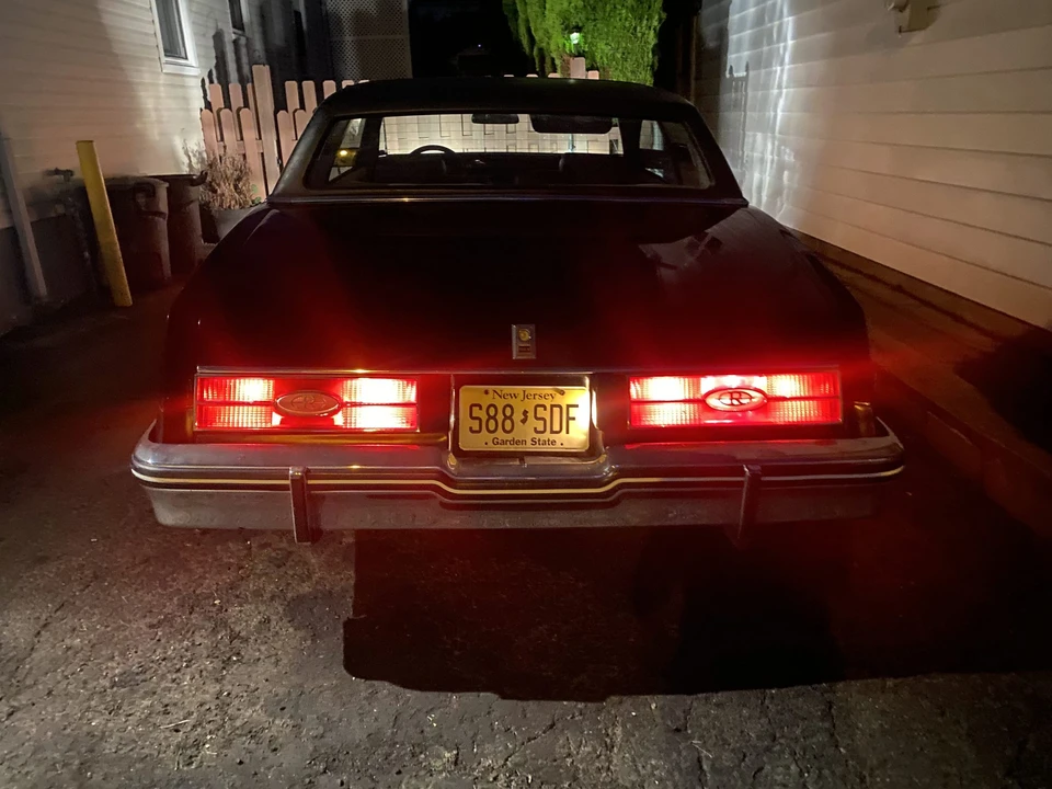 1985 Buick Riviera 4th-7th Gen - Image 16 of 31