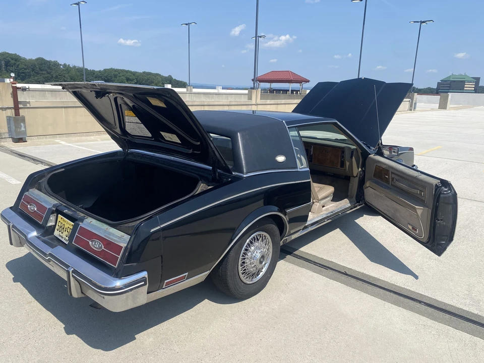 1985 Buick Riviera 4th-7th Gen - Image 20 of 31