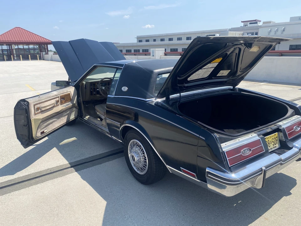 1985 Buick Riviera 4th-7th Gen - Image 18 of 31
