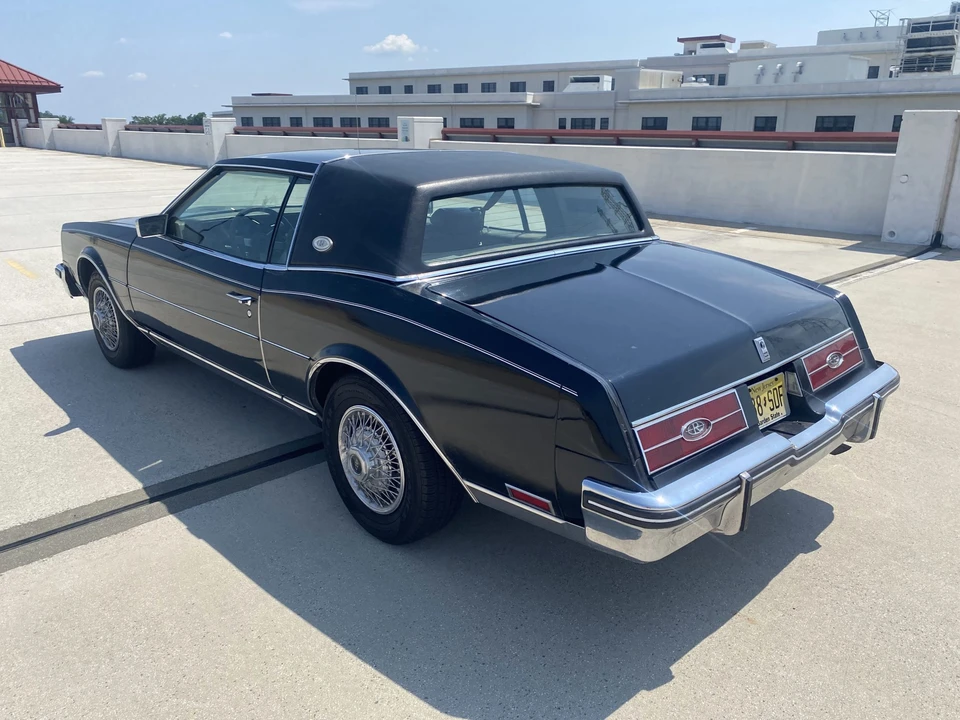 1985 Buick Riviera 4th-7th Gen - Image 6 of 31