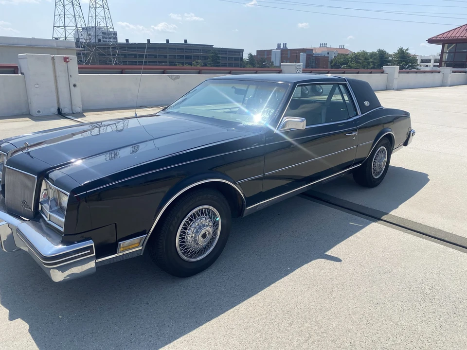 1985 Buick Riviera 4th-7th Gen - Image 3 of 31