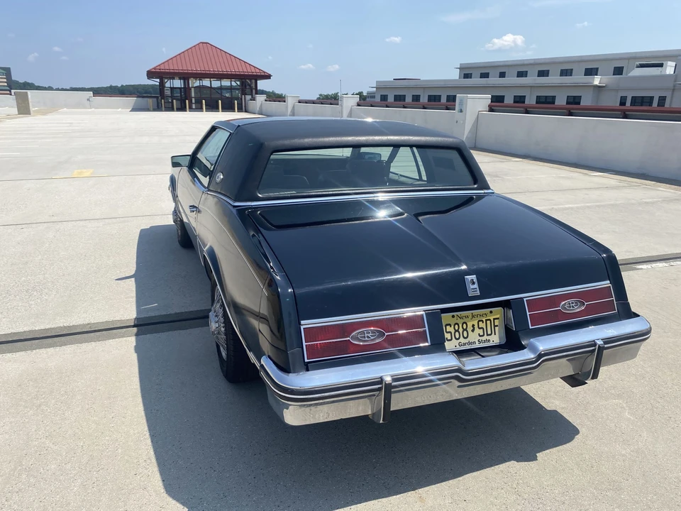 1985 Buick Riviera 4th-7th Gen - Image 7 of 31