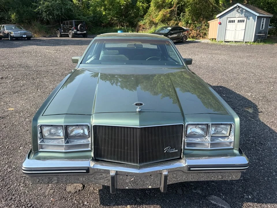 1985 Buick Riviera 4th-7th Gen - Image 2 of 20