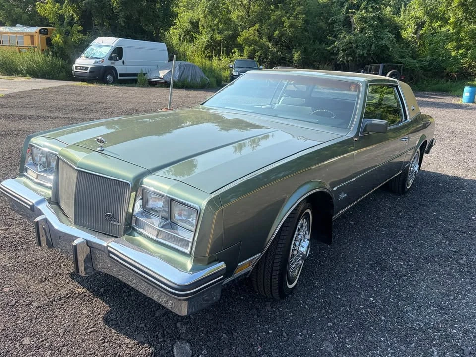 1985 Buick Riviera 4th-7th Gen - Image 4 of 20