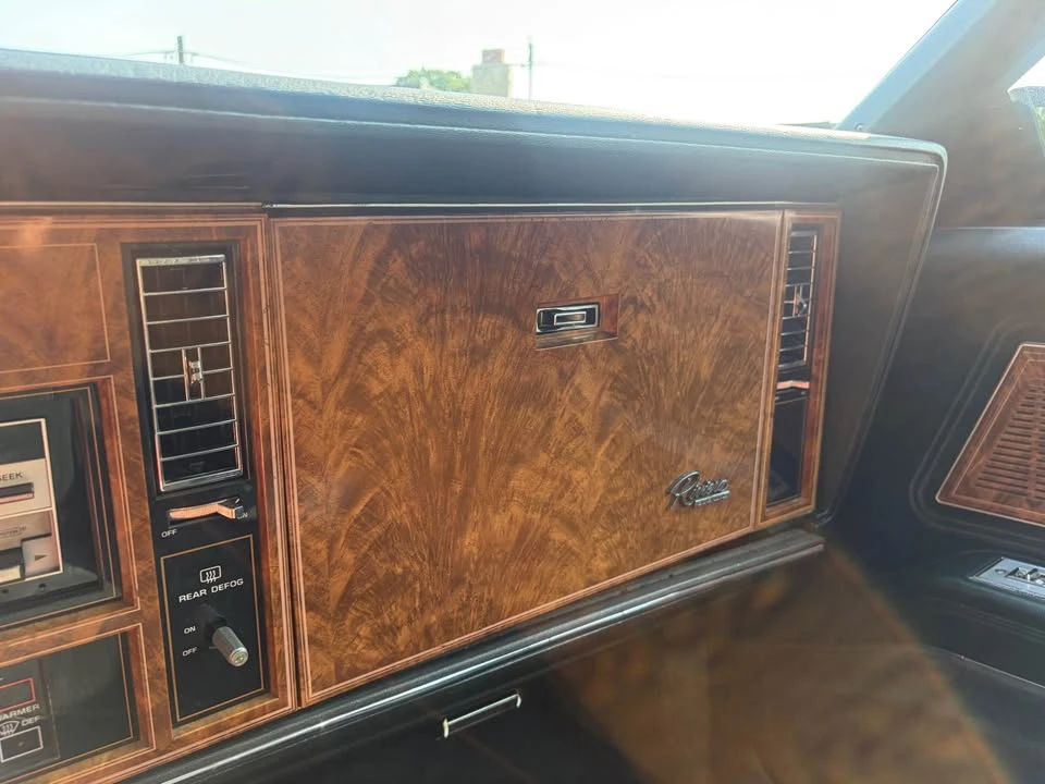 1985 Buick Riviera 4th-7th Gen - Image 15 of 20
