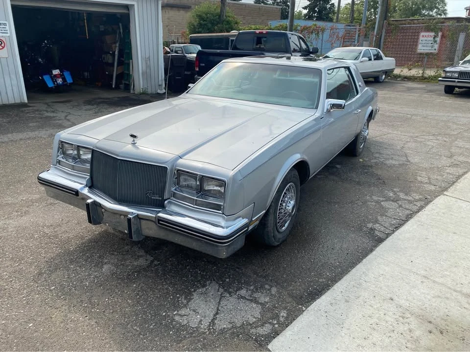 1985 Buick Riviera 4th-7th Gen - Image 2 of 8