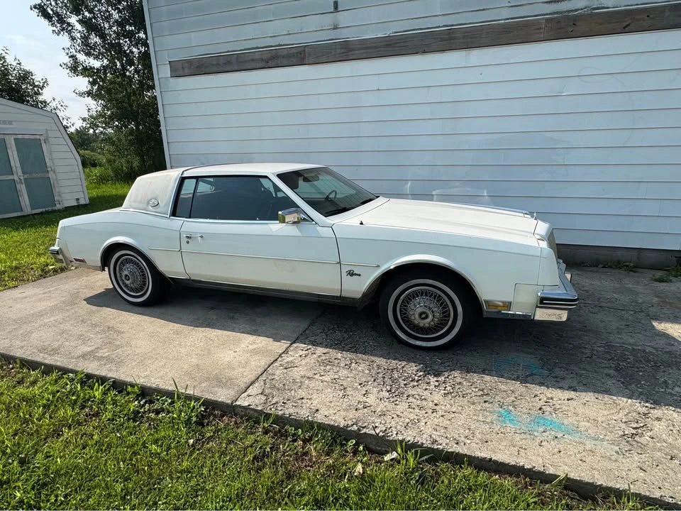 1985 Buick Riviera 4th-7th Gen - Image 2 of 6