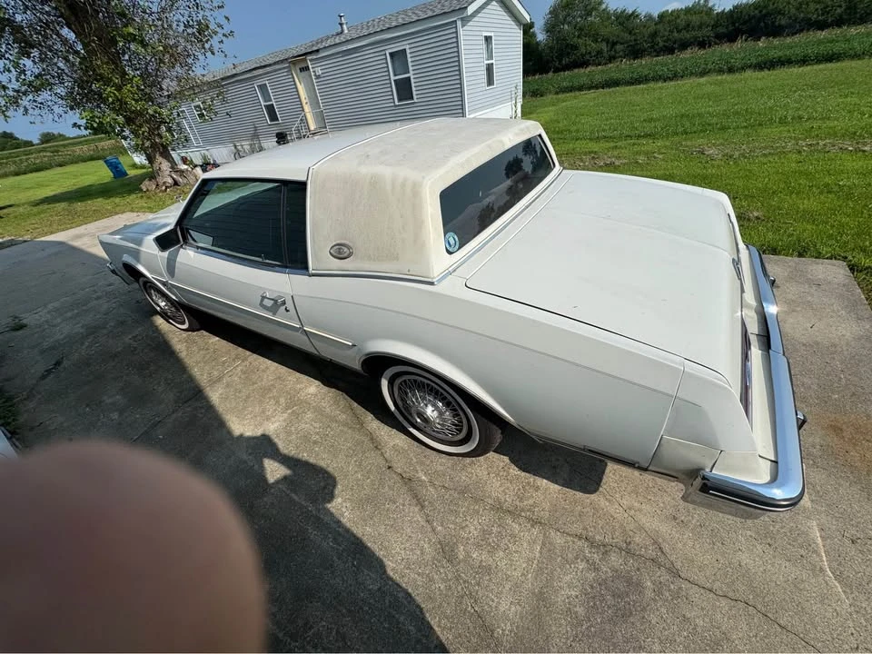 1985 Buick Riviera 4th-7th Gen - Image 4 of 6