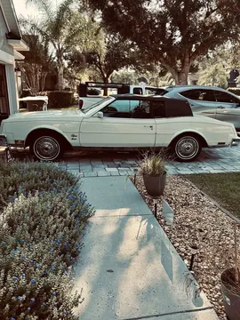 1985 Buick Riviera Coupe 2D