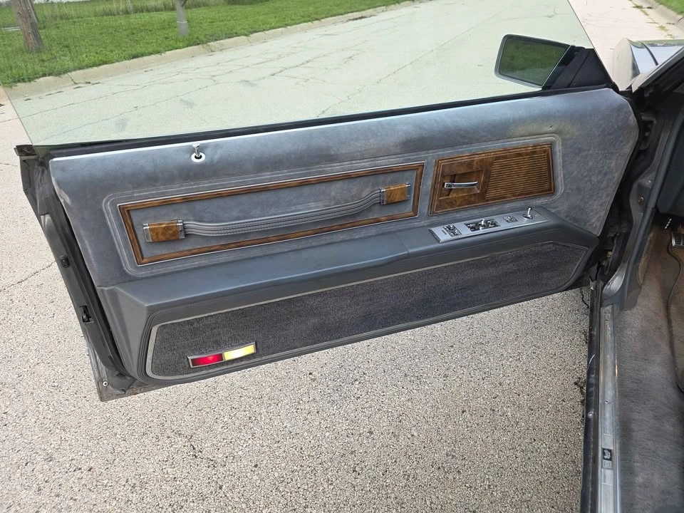 1985 Buick Riviera 4th-7th Gen - Image 10 of 16