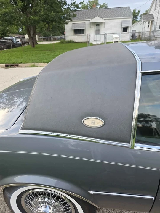 1985 Buick Riviera 4th-7th Gen - Image 11 of 16