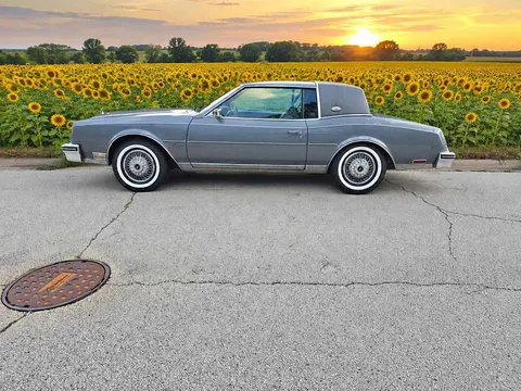 1985 Buick Riviera Coupe 2D