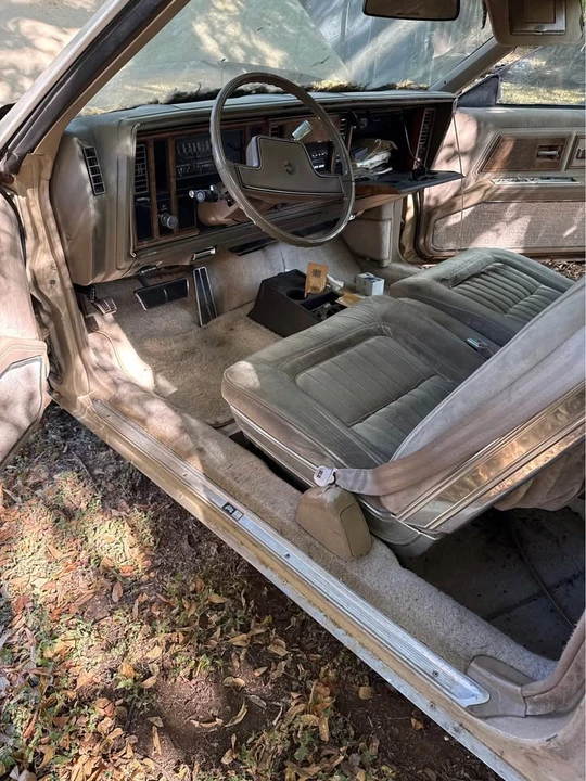1985 Buick Riviera 4th-7th Gen - Image 8 of 13