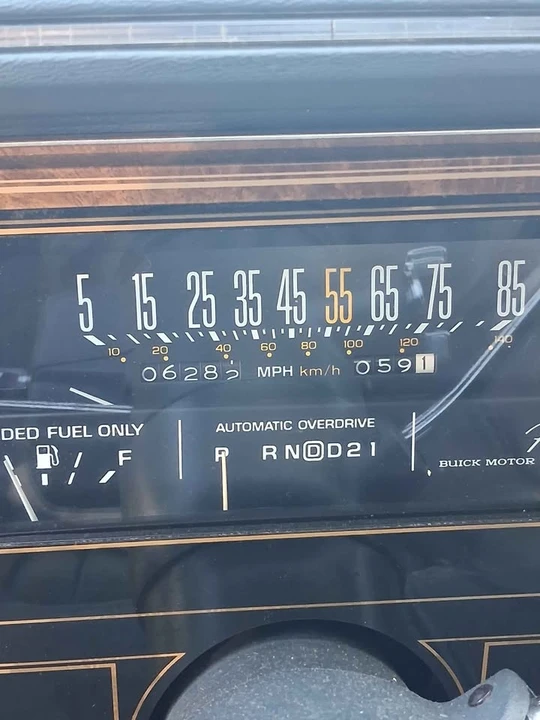 1985 Buick Riviera 4th-7th Gen - Image 4 of 8