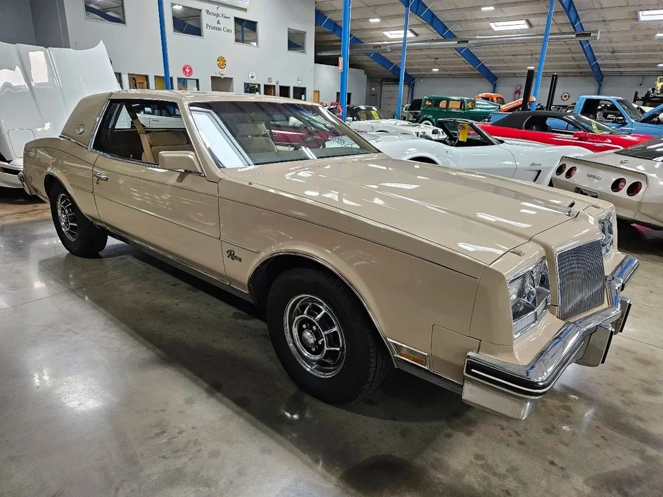 1985 Buick Riviera 4th-7th Gen - Image 3 of 18