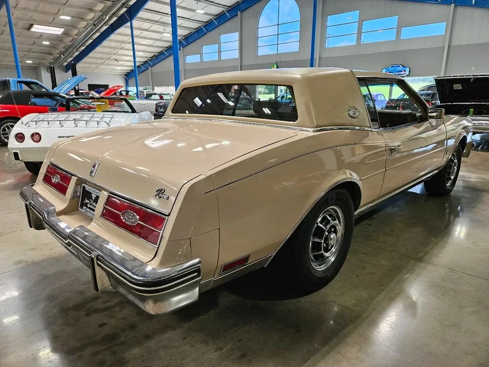 1985 Buick Riviera 4th-7th Gen - Image 5 of 18