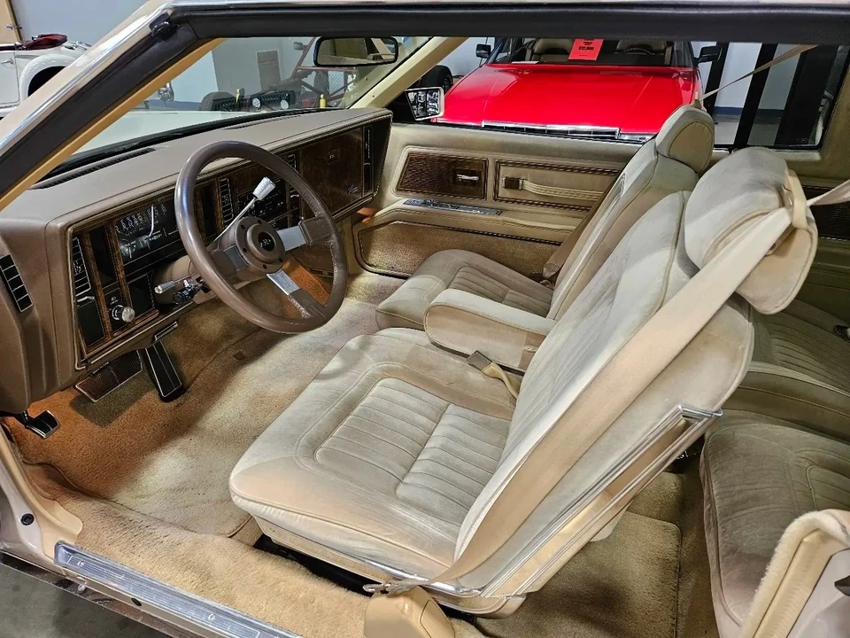 1985 Buick Riviera 4th-7th Gen - Image 12 of 18