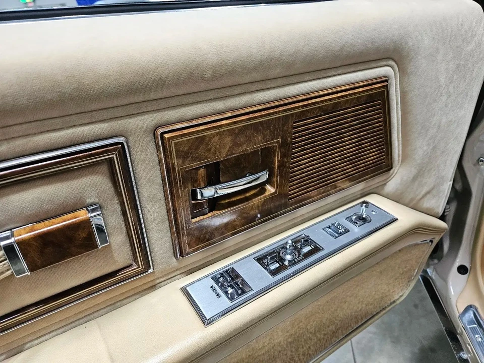 1985 Buick Riviera 4th-7th Gen - Image 14 of 18