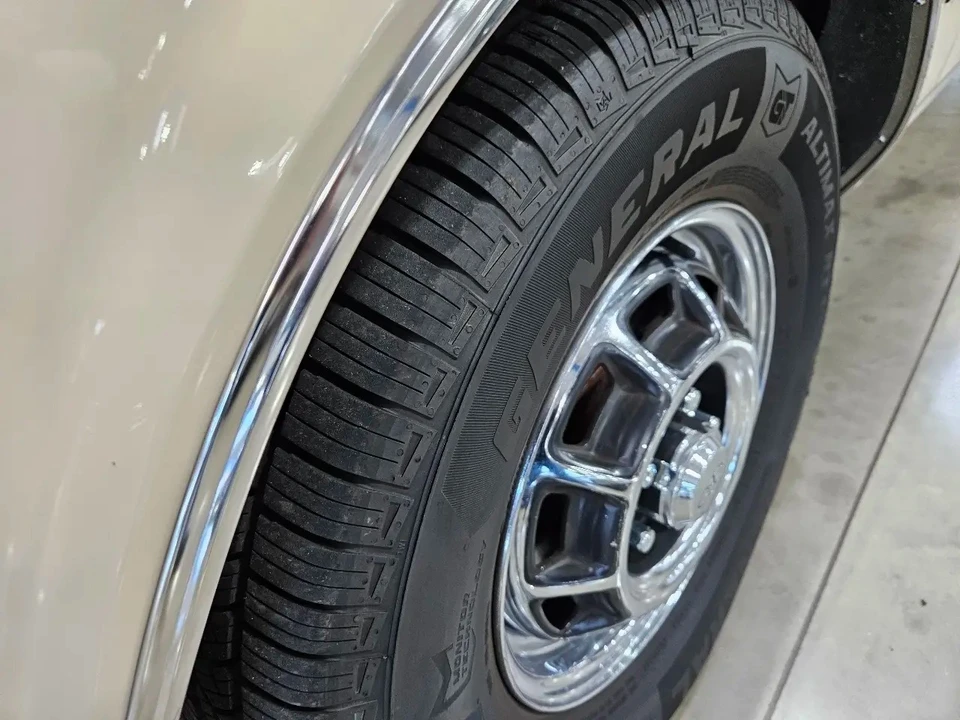 1985 Buick Riviera 4th-7th Gen - Image 7 of 18