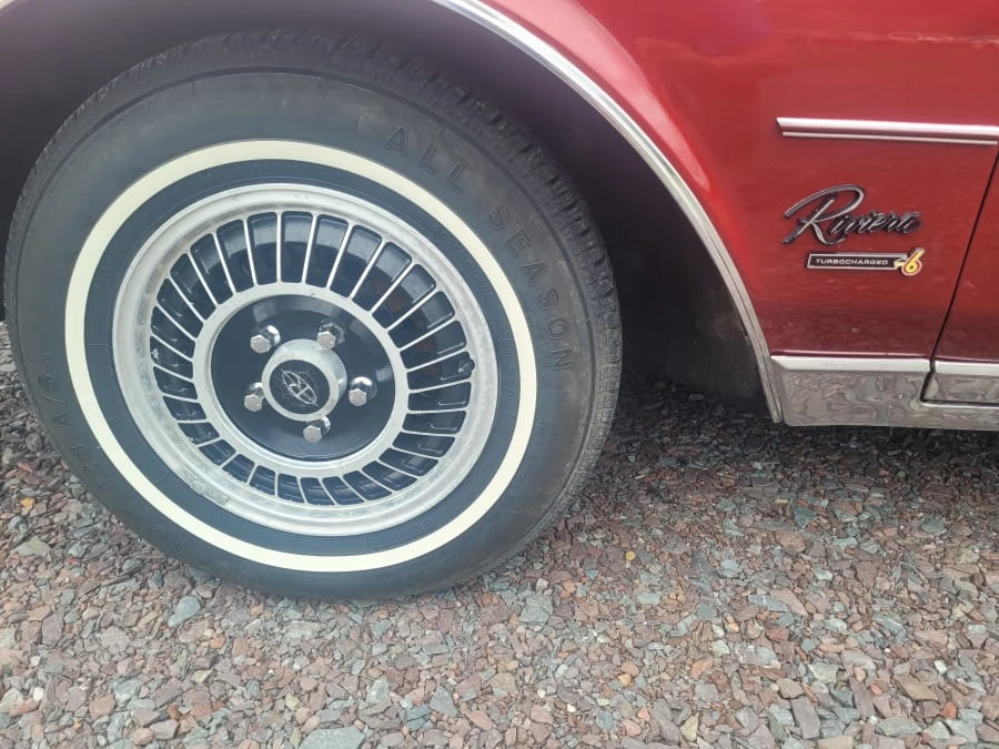 1985 Buick Riviera 4th-7th Gen - Image 8 of 15