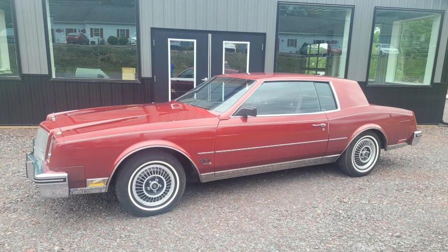 1985 Buick Riviera 4th-7th Gen - Image 2 of 15