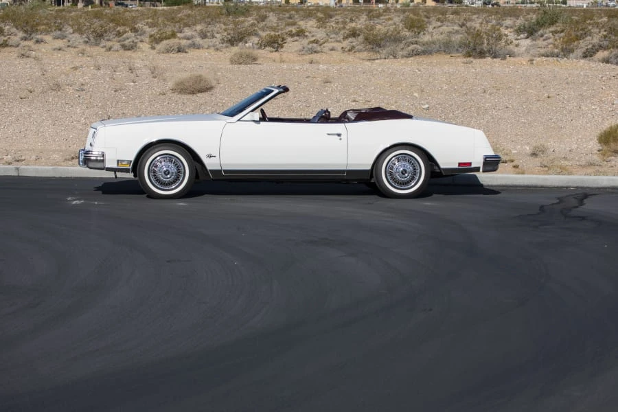 1985 Buick Riviera 4th-7th Gen - Image 2 of 20