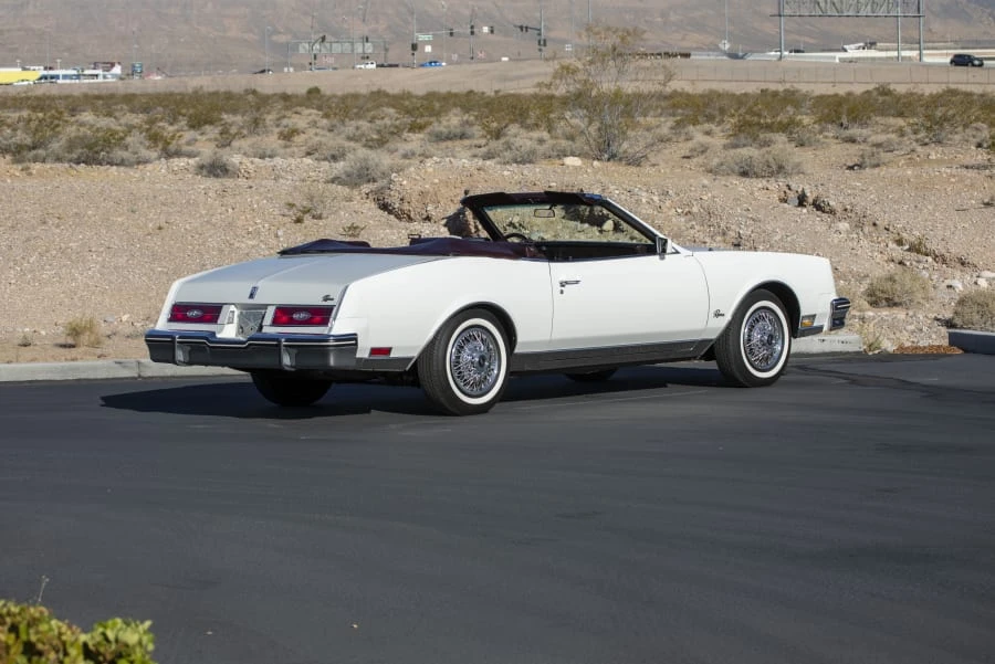 1985 Buick Riviera 4th-7th Gen - Image 18 of 20
