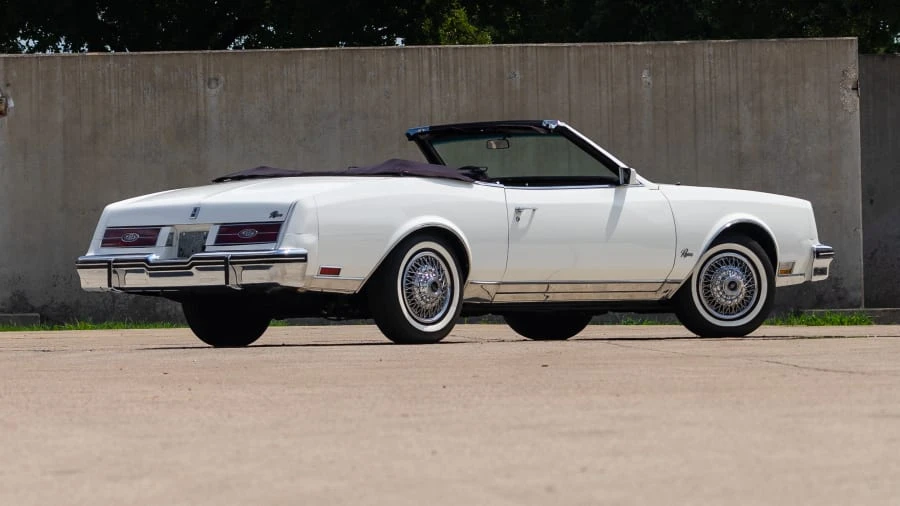 1985 Buick Riviera 4th-7th Gen - Image 13 of 20