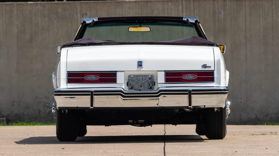 1985 Buick Riviera 4th-7th Gen - Image 15 of 20
